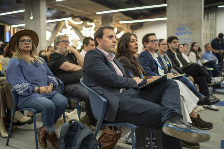 ACTI destaca el talento intergeneracional y la formación en inteligencia artificial en Demo Day de Duplas Tech