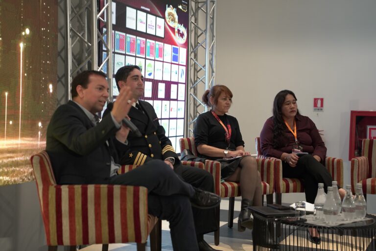 ACTI impulsa la adopción de Inteligencia Artificial responsable y el diálogo sobre ciudades inteligentes en Smart City Summit Tarapacá